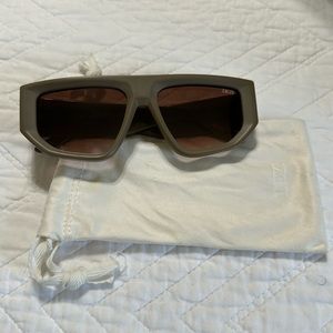 Dezi BackTrack Sunglasses